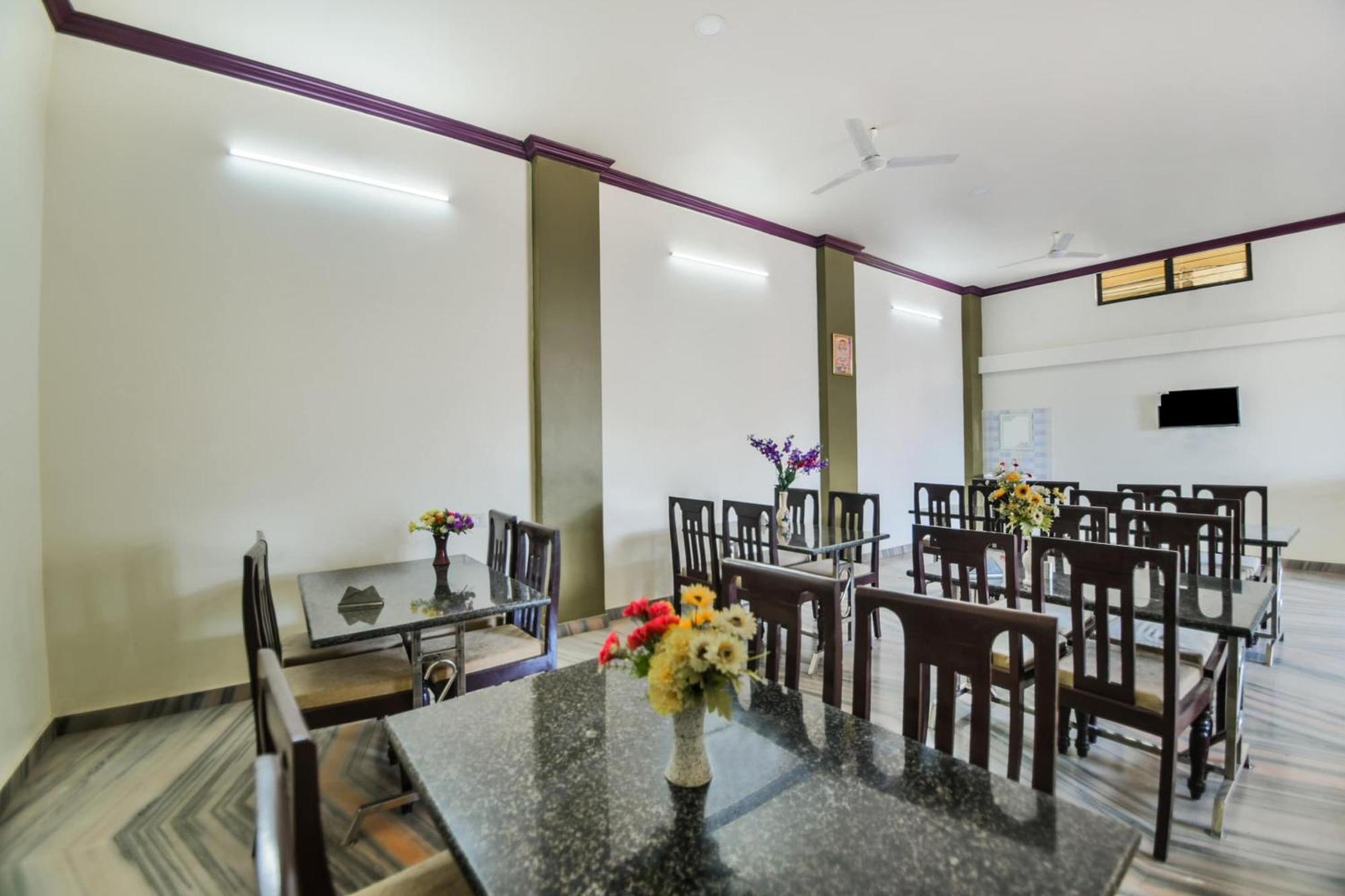 Hotel O Kalika Resort Lakāwās Kültér fotó